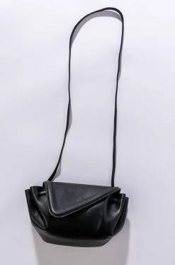 BIRDY BEAK FLAP BLACK PURSE