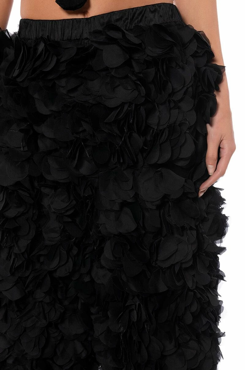 GARDEN OF EDEN APPLIQUE PANTS IN BLACK - Image 7