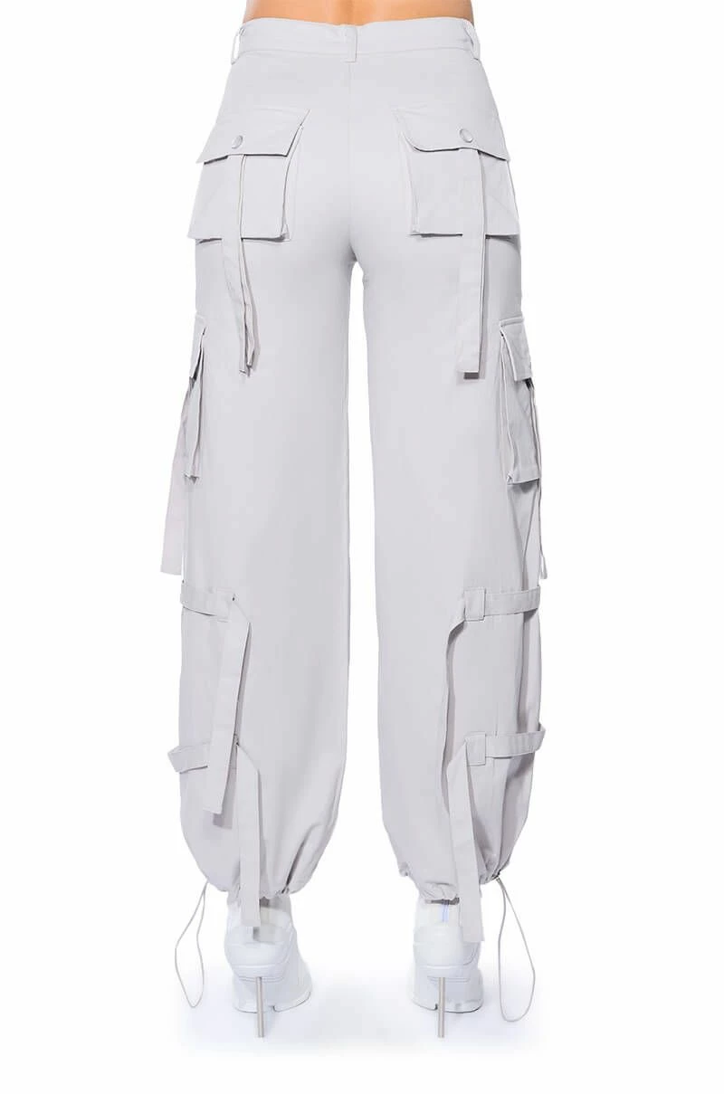 IT IS BACK CARGO PANTS - Image 8