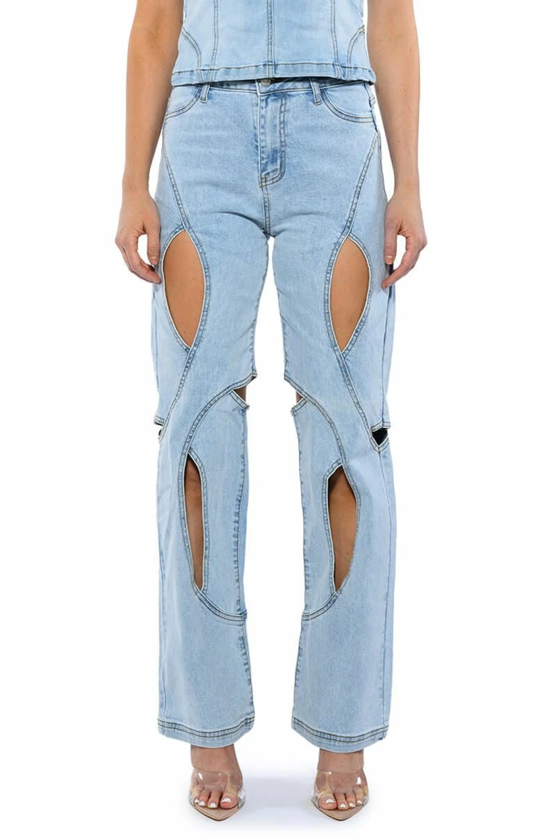 JUMP AROUND CUTOUT RELAXED FIT JEANS