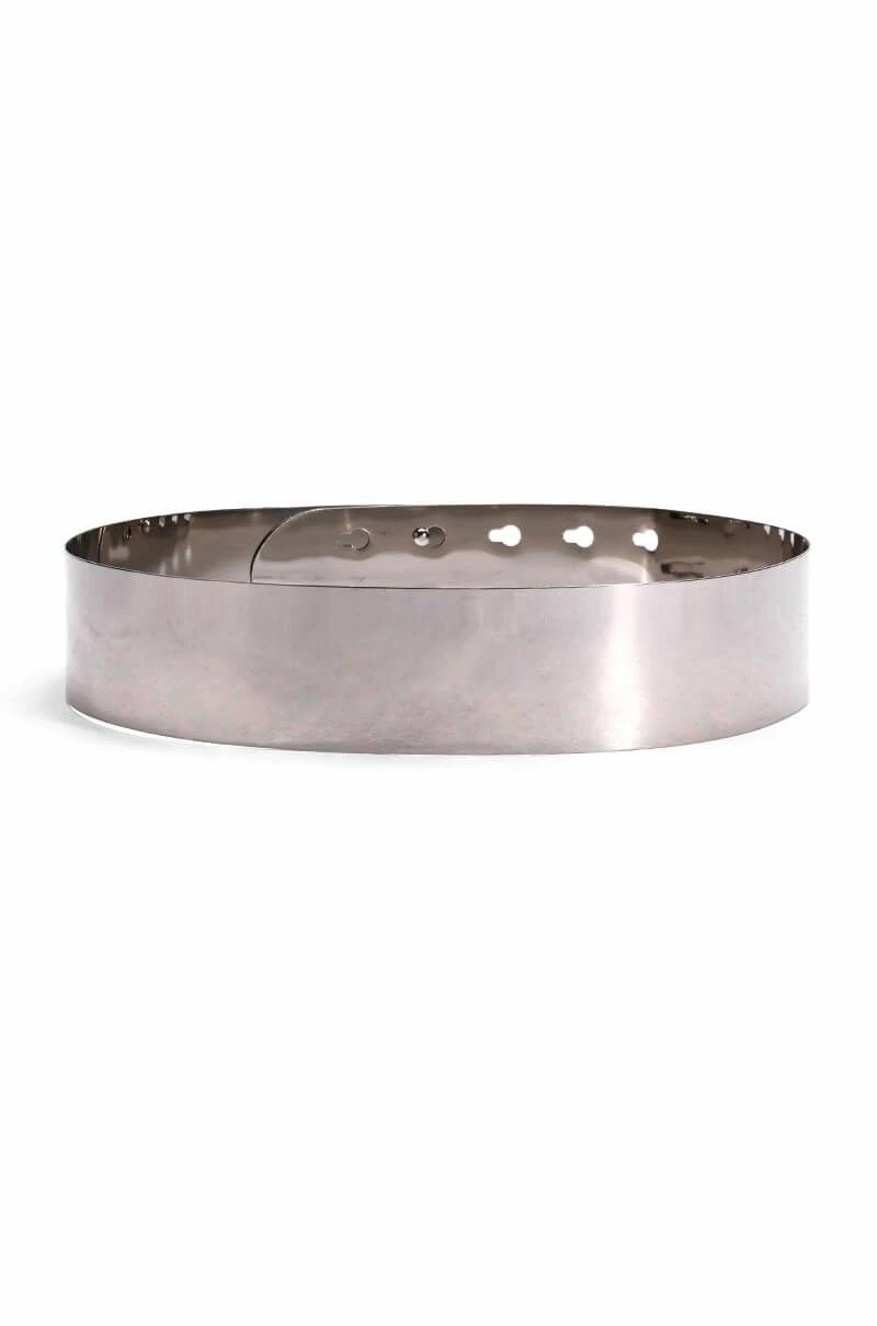 NO HOLDING BACK METALLIC WAIST BELT