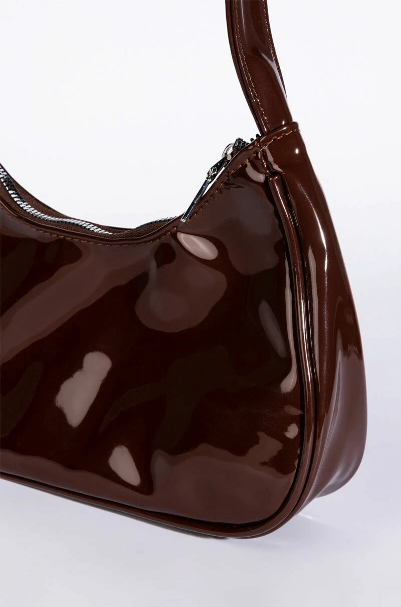 PATENT AF CHOCOLATE HANDBAG - Image 4