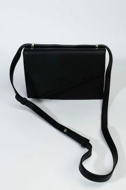 ULTIMATUM BLACK PURSE